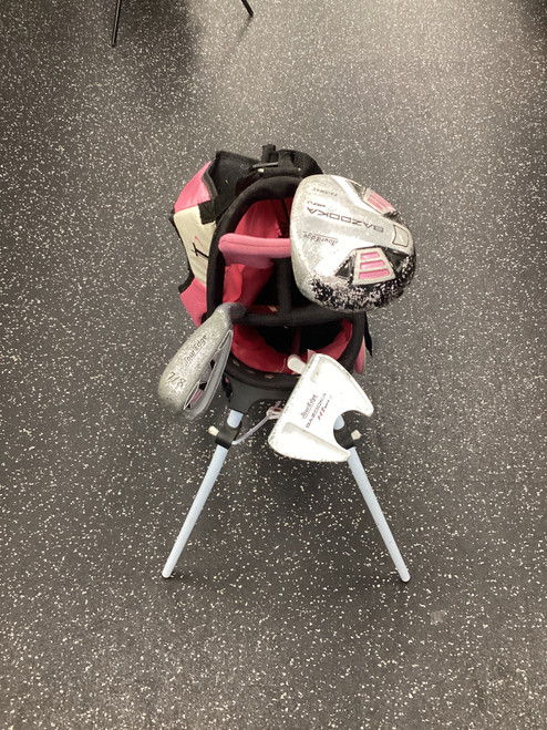 Vist Large View of Product Image Which is Used Tour Edge BAZOOKA Jr Club Set RH 4 Piece