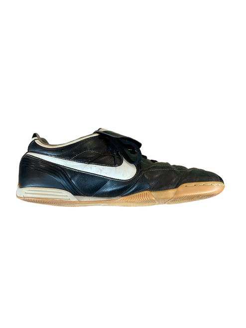 Vist Large View of Product Image Which is Nike Soccer Indoor Shoes Black Senior 9