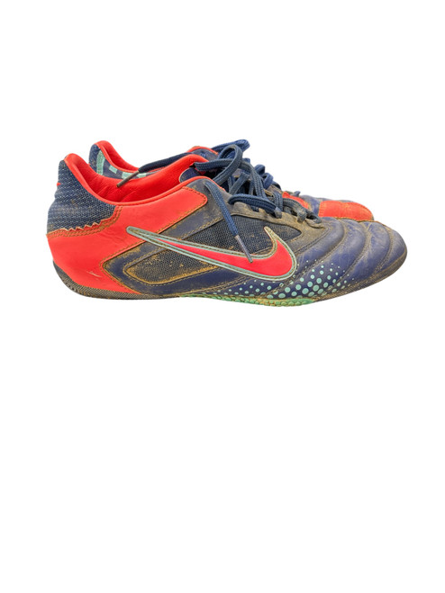 Vist Large View of Product Image Which is Used Nike Soccer Indoor Shoes Royal Blue Senior 7