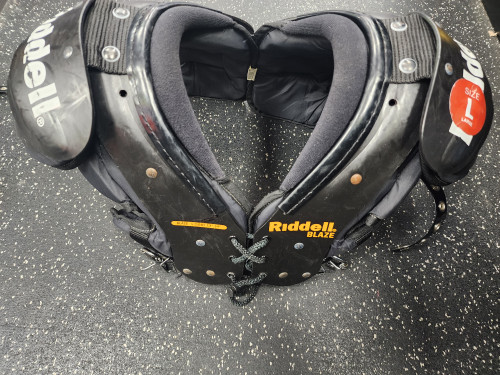 Vist Large View of Product Image Which is Used Riddell BLAZE FB Shoulder Pads Black LG