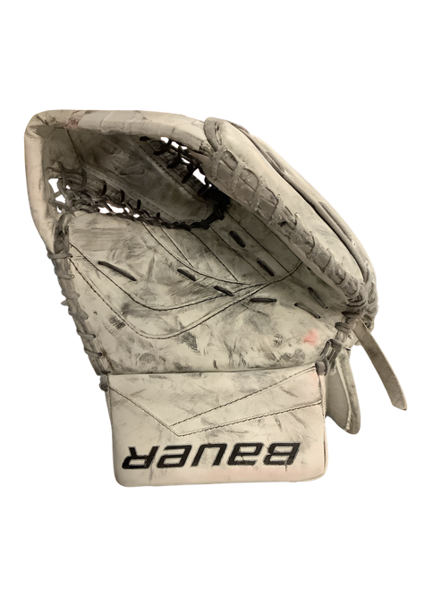 Vist Large View of Product Image Which is Used Bauer R 1000 Senior Goalie Catcher White