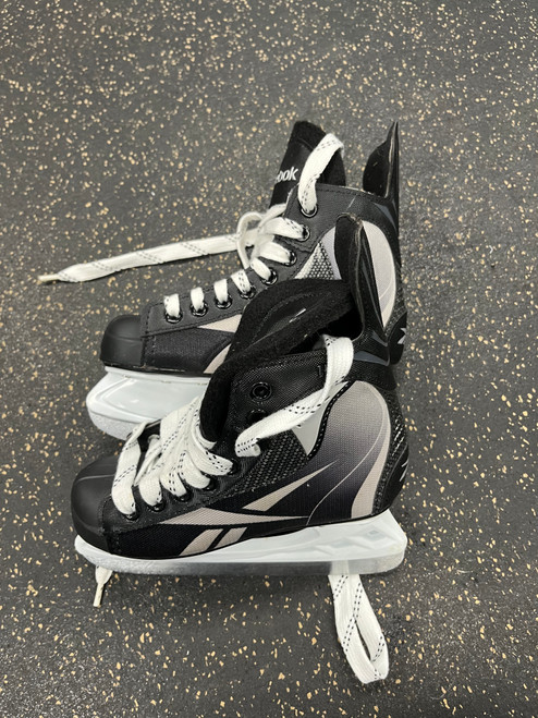 Vist Large View of Product Image Which is Used Reebok 1K FITLITE Junior Hockey Skate Junior 01