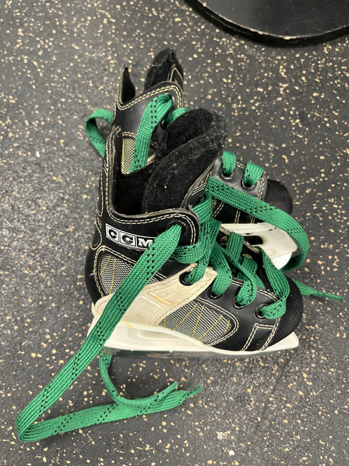 Vist Large View of Product Image Which is Used CCM INTRUDER 55 Youth Hockey Skate Youth 10.0