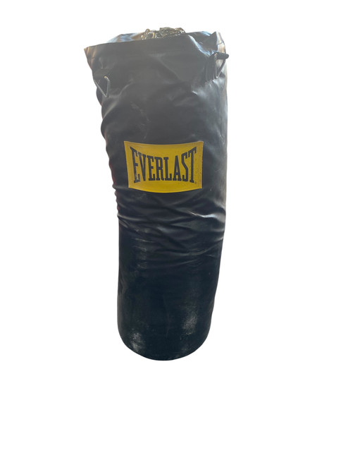 Vist Large View of Product Image Which is Used Everlast 70LB HEAVY BAG Boxing Heavy Bag Black 70 lb