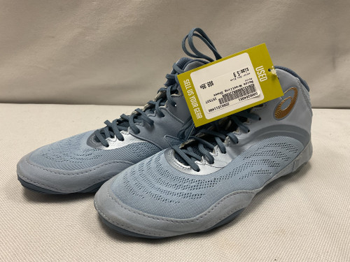 Vist Large View of Product Image Which is Used Asics Wrestling Shoes Sky Blue Senior 9