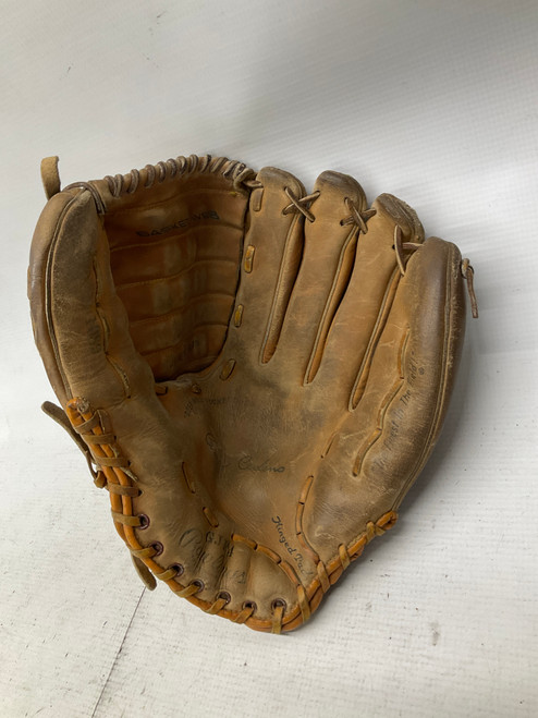 Vist Large View of Product Image Which is Used Regent GJF4 BB/SB Glove RH Throw Brown 13"