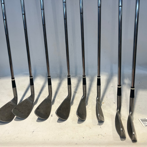 Vist Large View of Product Image Which is Used Dunlop MAX PLUS Mens Package Set RH Grey 8 Piece