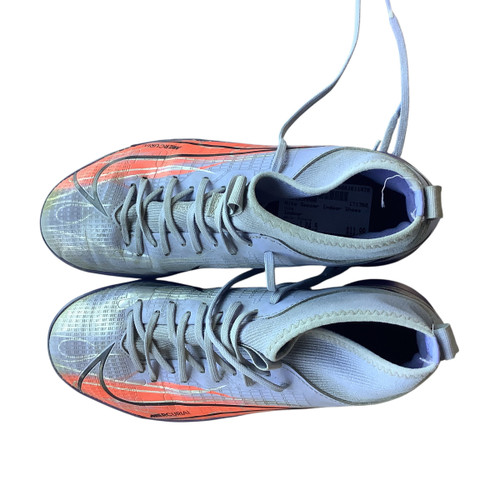 Vist Large View of Product Image Which is Used Nike Soccer Indoor Shoes Purple Junior 04.5