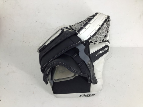 Vist Large View of Product Image Which is Used Warrior RITUAL G5 INTERMEDIATE REGULAR CATCHER Inter Goalie Catcher White