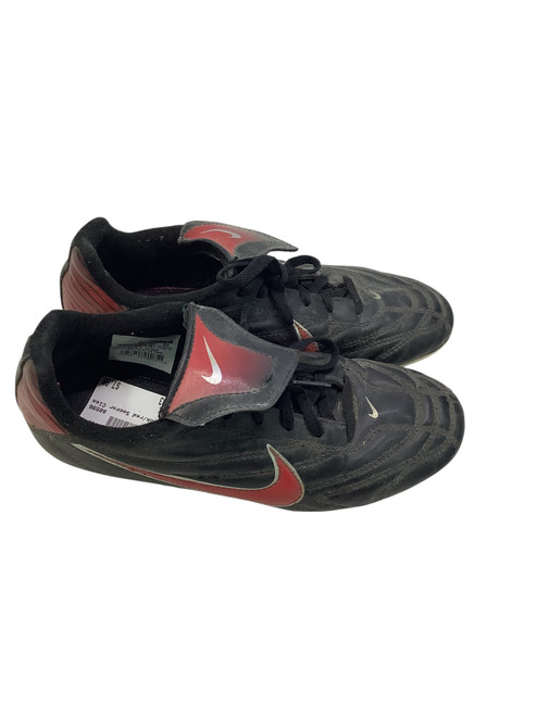 Vist Large View of Product Image Which is Used Nike Soccer Cleats Black Junior 03