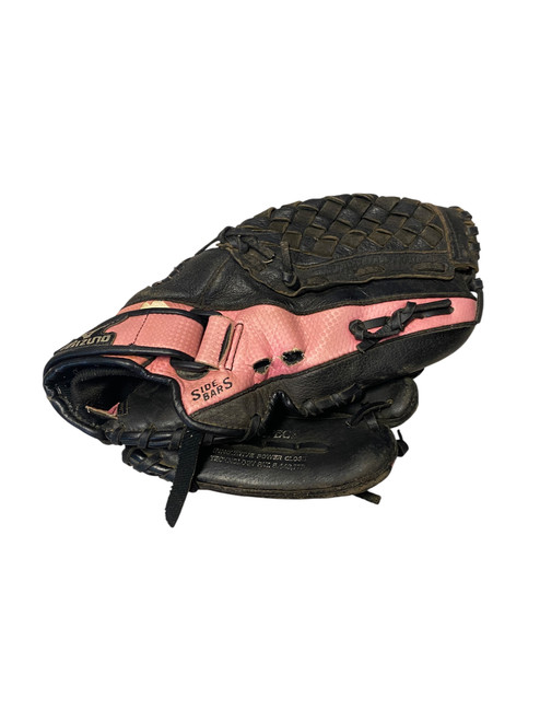 Used Mizuno PROSPECT RH Throw Fastpitch Gloves Black 11" 11706-S000361172 Vist Large View of Product Image Which is Used Mizuno PROSPECT RH Throw Fastpitch Gloves Black 11"
