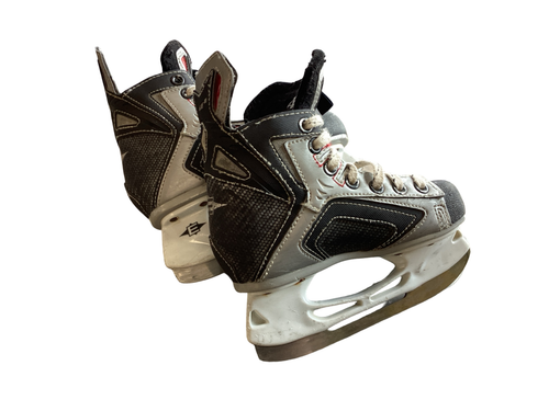 Vist Large View of Product Image Which is Used Easton SE10 Youth Hockey Skate Youth 11.0