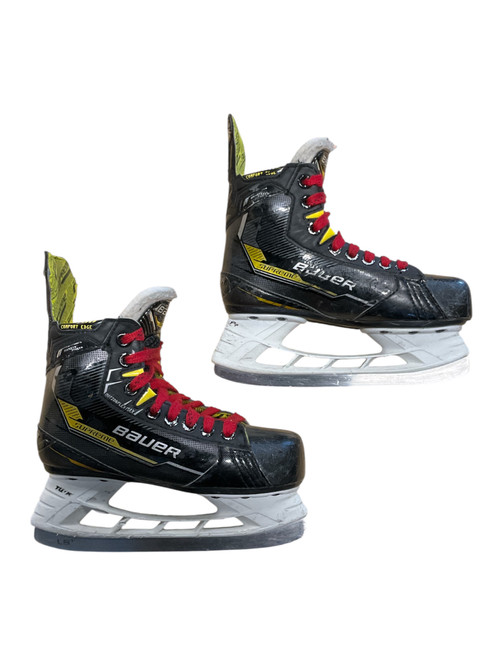 Vist Large View of Product Image Which is Used Bauer SUPREME Youth Hockey Skate Youth 13.5