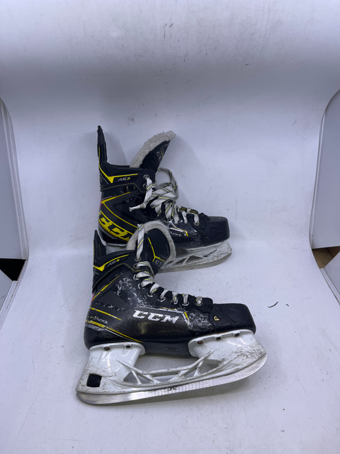 Vist Large View of Product Image Which is Used CCM SUPER TACKS AS3 Intermediate Hockey Skate Intermediate 4.5
