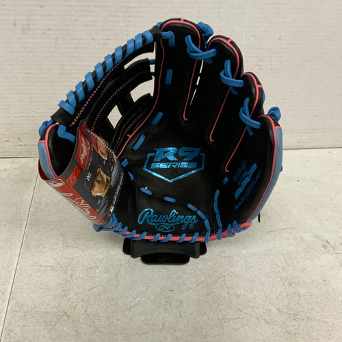 Vist Large View of Product Image Which is New R9 12.75 RHT BLK/CBLUE/PINK