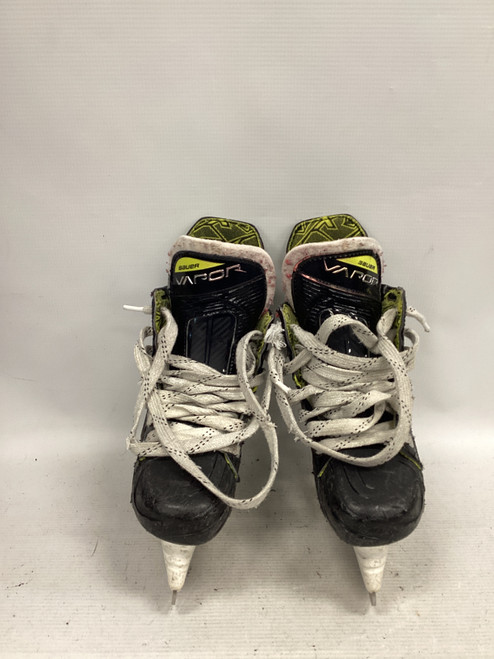 Vist Large View of Product Image Which is Used Bauer VAPOR 3X Junior Hockey Skate Junior 01.5