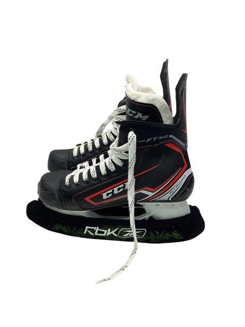 Used CCM JETSPEED Intermediate Hockey Skate Black And Red Intermediate 5.0 11347-S000254006 Vist Large View of Product Image Which is Used CCM JETSPEED Intermediate Hockey Skate Black And Red Intermediate 5.0