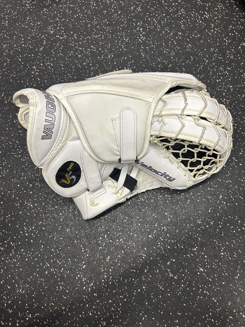 Vist Large View of Product Image Which is Used Vaughn VELOCITY V5 Senior Goalie Catcher White