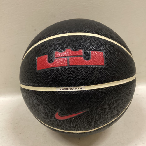 Vist Large View of Product Image Which is Used Nike Basketball Adult Indoor