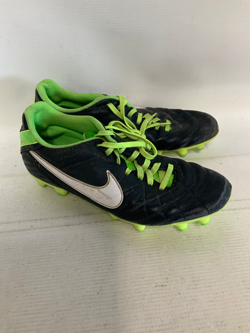 Vist Large View of Product Image Which is Used Nike TIEMPO Soccer Cleats Black Senior 7