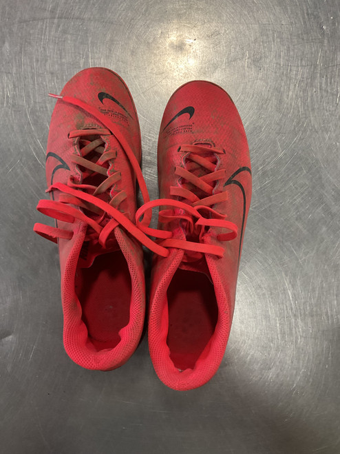 Vist Large View of Product Image Which is Used Nike Soccer Cleats Red Senior 6