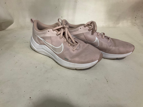 Vist Large View of Product Image Which is Used Nike Running/X-Train Shoes W