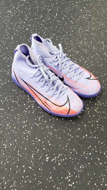 Vist Large View of Product Image Which is Used Nike Soccer Indoor Shoes Purple Junior 02