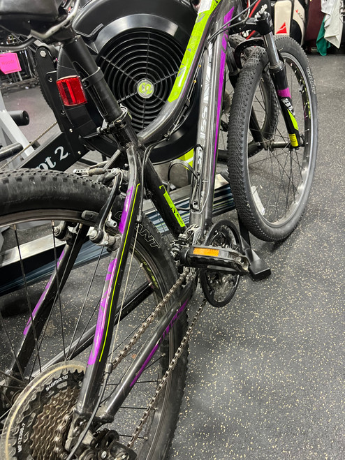 Vist Large View of Product Image Which is Used Giant BLISS LIV Mountain Bike Mens None 48-52cm - 19-20" - LG Frame