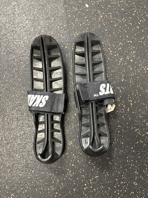 Vist Large View of Product Image Which is Used Ice Skate Guard Black LG