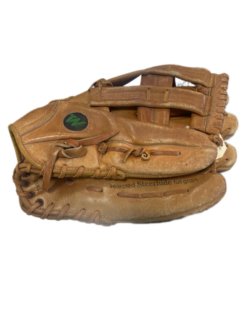Vist Large View of Product Image Which is Used TW KOREA BB/SB Glove RH Throw Brown 13"