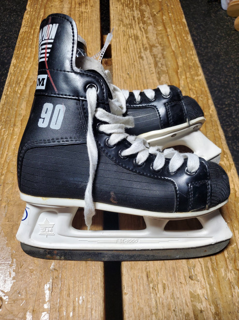 Vist Large View of Product Image Which is Used CCM CHAMPION 90 SZ 3 Junior Hockey Skate Junior 03