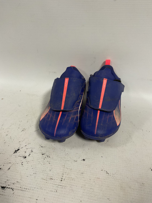 Vist Large View of Product Image Which is Used Puma ULTRA 5 PLAY Soccer Cleats Purple Youth 10.0