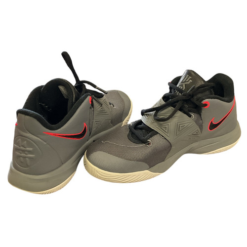 Vist Large View of Product Image Which is Nike Basketball Shoes Y Grey Junior 06