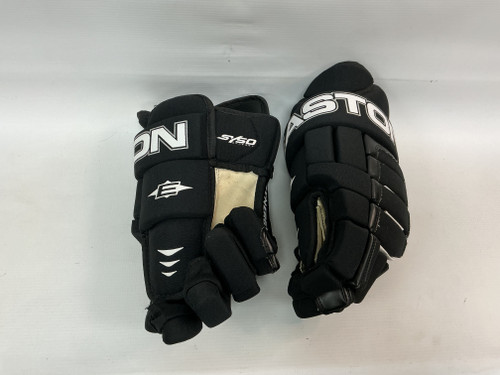 Vist Large View of Product Image Which is Used Easton BLACK GLOVE Senior Gloves Black 15"