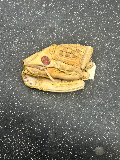 Vist Large View of Product Image Which is Used Rawlings RBG60 BB/SB Glove RH Throw Brown 12 1/2"
