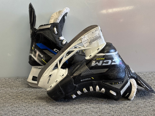 Vist Large View of Product Image Which is Used CCM TACKS AS 570 Junior Hockey Skate Junior 02