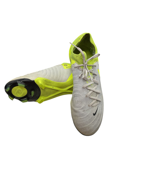 Vist Large View of Product Image Which is Used Nike Soccer Cleats Yellow Senior 7