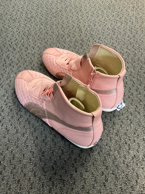 Vist Large View of Product Image Which is Used SZ 5.5 PINK WRESTLING SHOES Wrestling Shoes Pink Senior 5.5