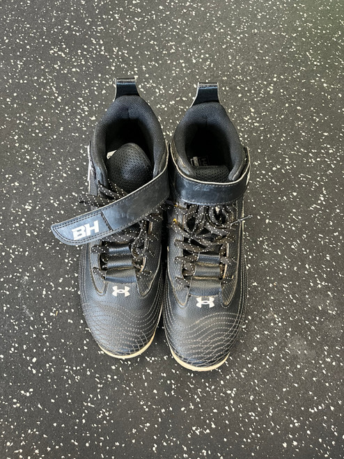 Vist Large View of Product Image Which is Used Under Armour BH 7 BB/SB Cleats Black Junior 05.5
