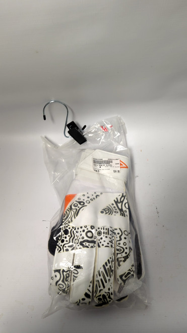 Vist Large View of Product Image Which is Used Umbro GOALIE GLOVES Soccer Goalie Gloves Black And Orange 9
