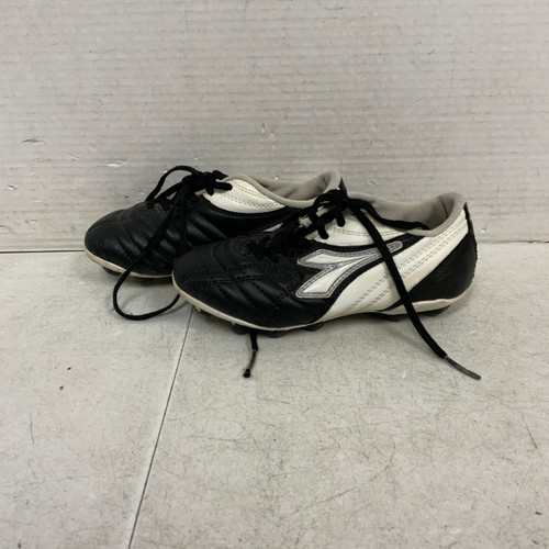 Vist Large View of Product Image Which is Used Diadora Soccer Cleats Black Junior 01.5