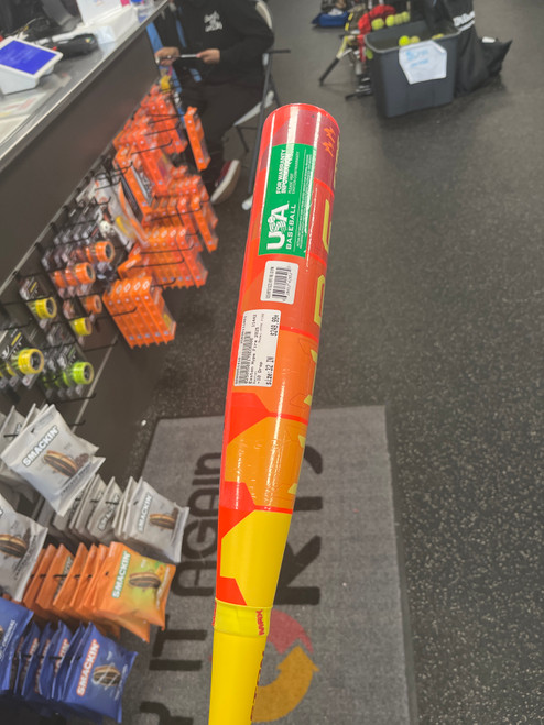 Vist Large View of Product Image Which is Used Easton HYPE FIRE BB/SB USA 2 5/8 Bat 32"