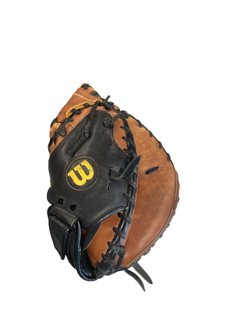 Vist Large View of Product Image Which is Used Wilson A500 BB/SB Catchers RH Throw Brown 31 1/2"