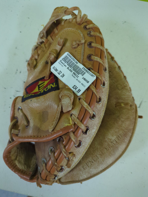 Vist Large View of Product Image Which is Used Easton BLACK MAGIC BB/SB Catchers RH Throw None 32"