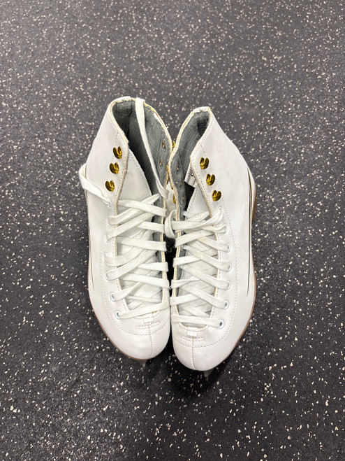 Vist Large View of Product Image Which is Used Lake Placid CASCADE WomensFigure Skate White Senior 5