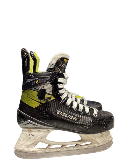 Vist Large View of Product Image Which is Used Bauer SUPREME 3S Intermediate Hockey Skate Intermediate 5.5