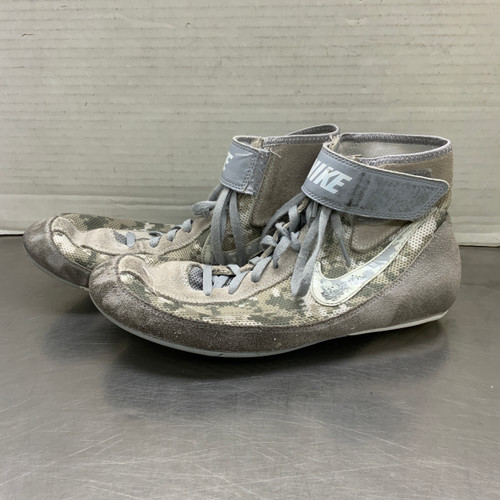 Vist Large View of Product Image Which is Used Nike Wrestling Shoes Grey Senior 9.5