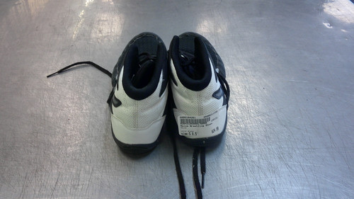 Vist Large View of Product Image Which is Used Asics Wrestling Shoes Black Senior 8.5