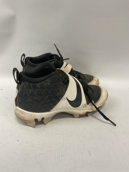 Vist Large View of Product Image Which is Used Nike BB/SB Cleats Black Junior 03