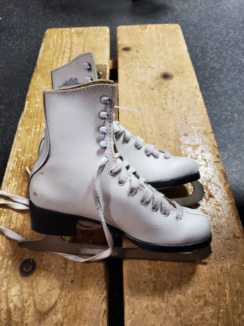 Vist Large View of Product Image Which is Used Lake Placid FIGURE SZ 4 Girls Figure Skate White Junior 04